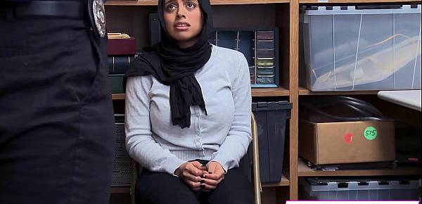  Hijab Wearing Muslim Ella Knox Gets Dicked